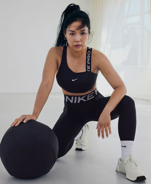 NIKE