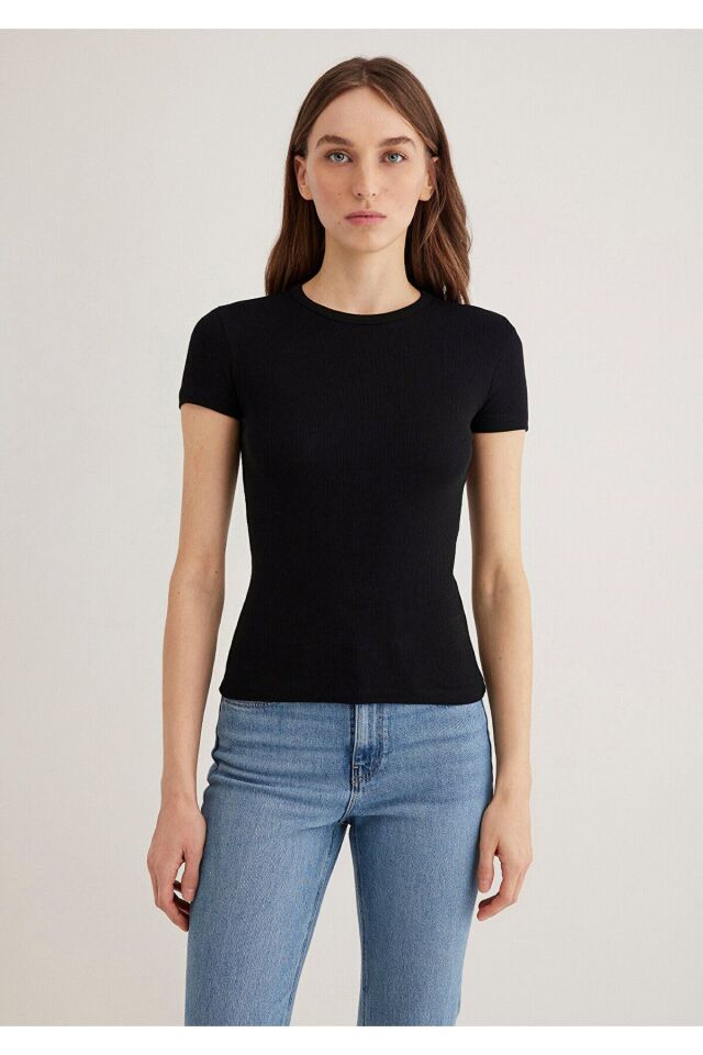 MAVİ KADIN KISA KOLLU BASİC Siyah 1613081-900