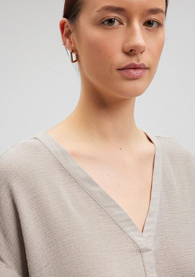 MAVİ KADIN V YAKA KISA KOLLU BLUZ Kumru 1210804-86585