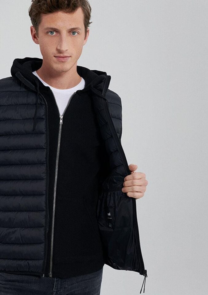 MAVİ ERKEK YELEK Siyah 0110338-900