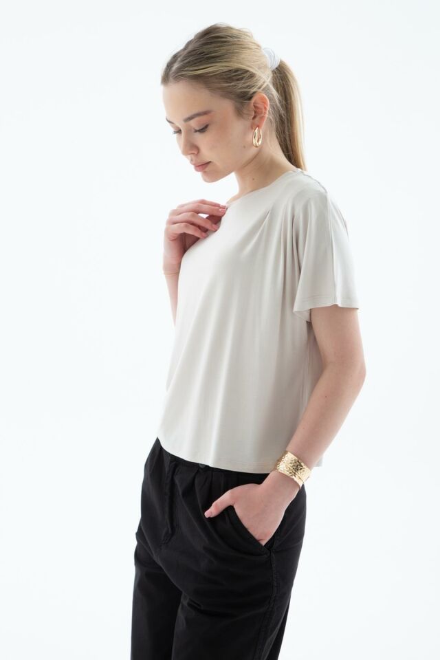 FASHION FRIENDS KADIN DÖKÜMLÜ CROP BLUZ 25Y0512K1