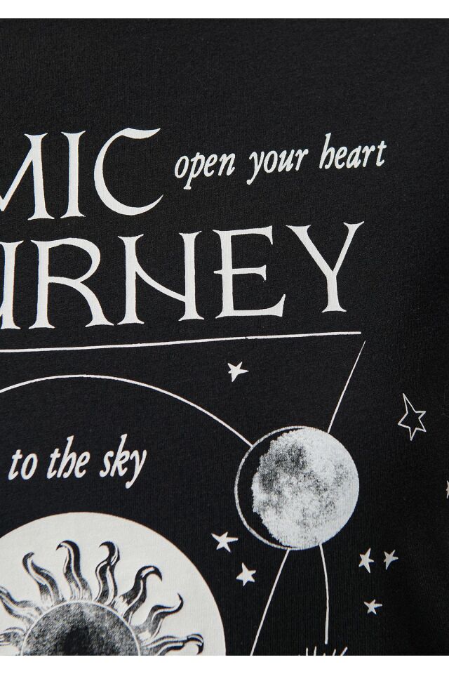 MAVİ KADIN COSMIC JOURNEY BASKILI GRAFİK TİŞÖRT Siy 1611725-900 SİYAH - L