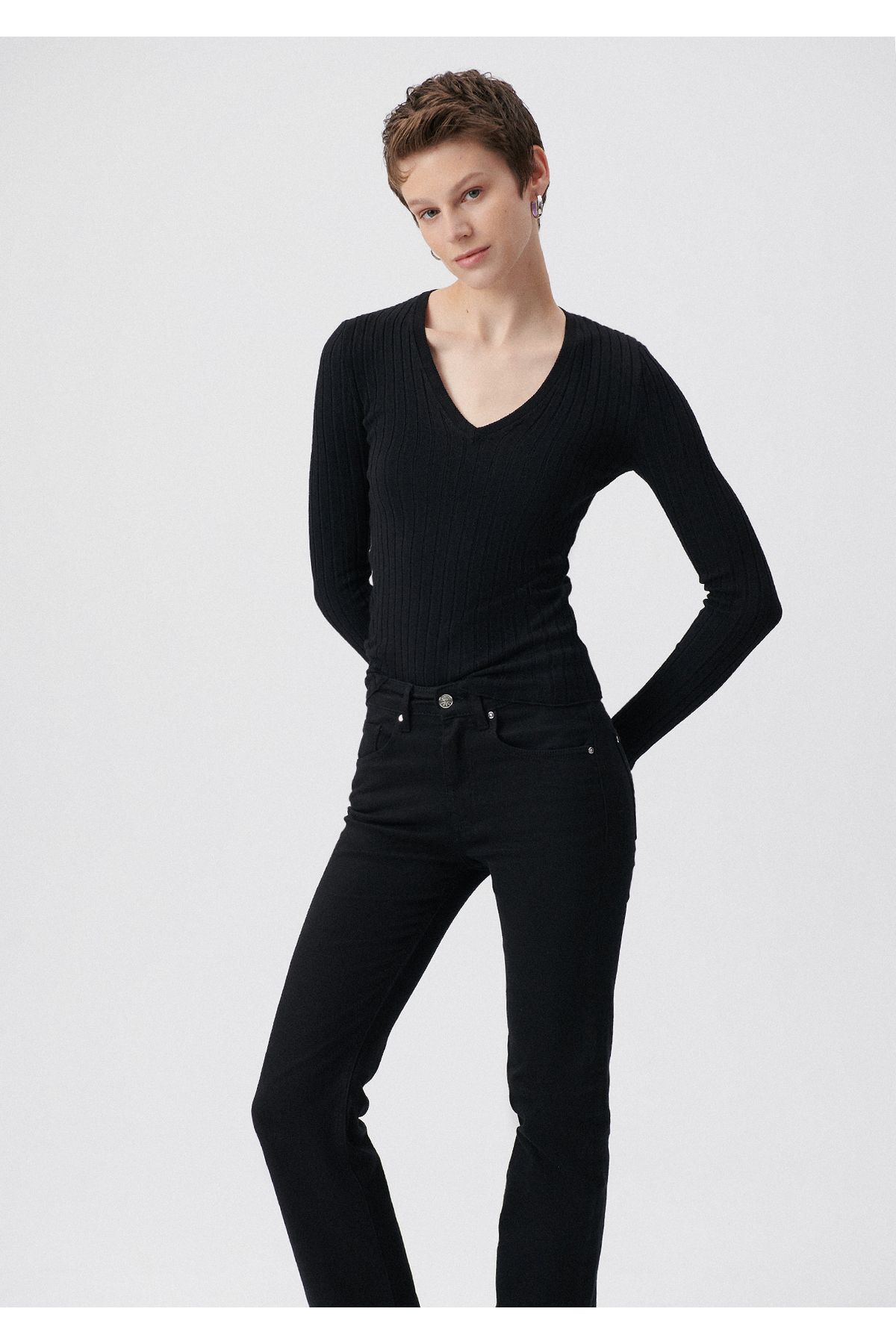 MAVİ KADIN V YAKA KAZAK Siyah 1710300-900 SİYAH - L