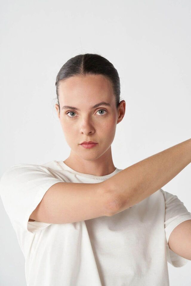 HUMMEL KADIN KISA KOL T-SHIRT hmlT-IC ICONA REGULAR T-SHIRT 911867