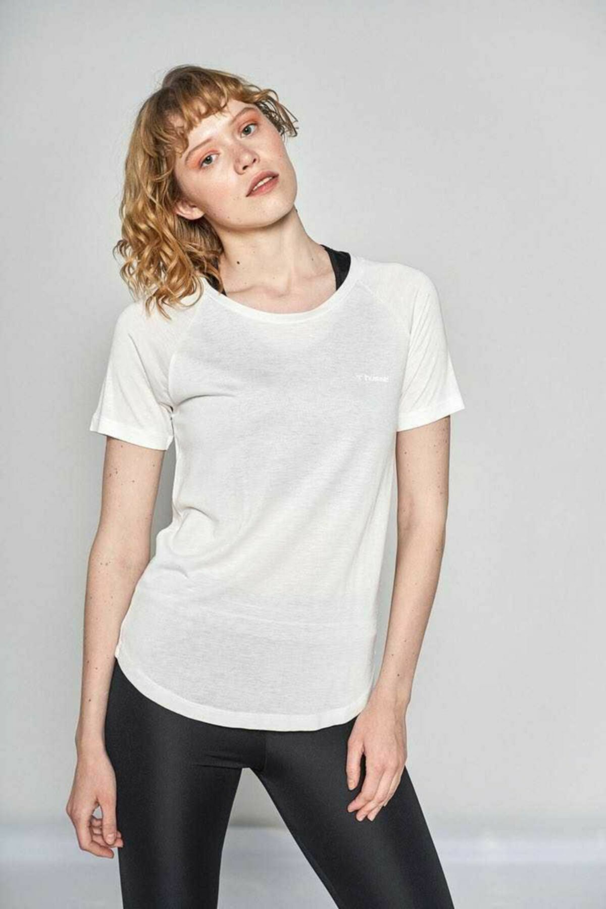 HUMMEL KADIN KISA KOL T-SHIRT SELINA  T-SHIRT S/S TEE 911216