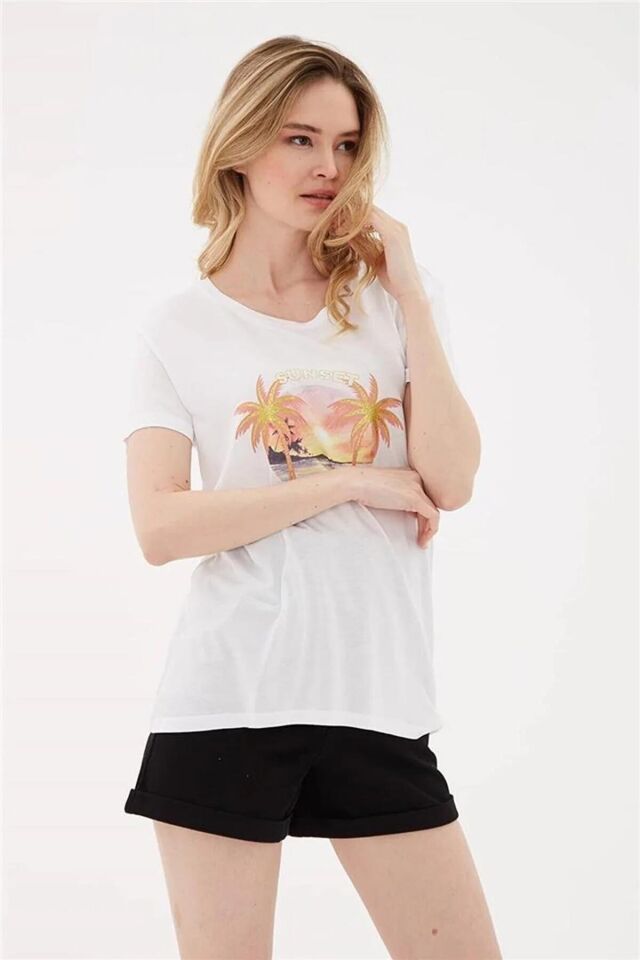 FASHION FRIENDS KADIN BASKILI T-SHİRT 23Y-TST0448K1