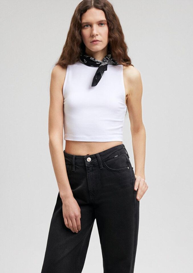 MAVİ KADIN KOLSUZ PENYE Beyaz 1610786-620