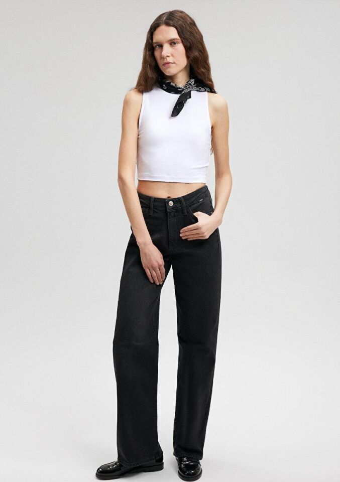 MAVİ KADIN KOLSUZ PENYE Beyaz 1610786-620