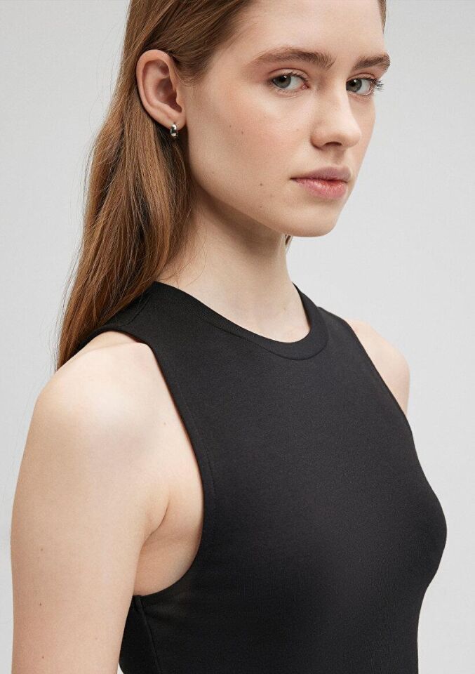 MAVİ KADIN KOLSUZ PENYE Siyah 1610786-900