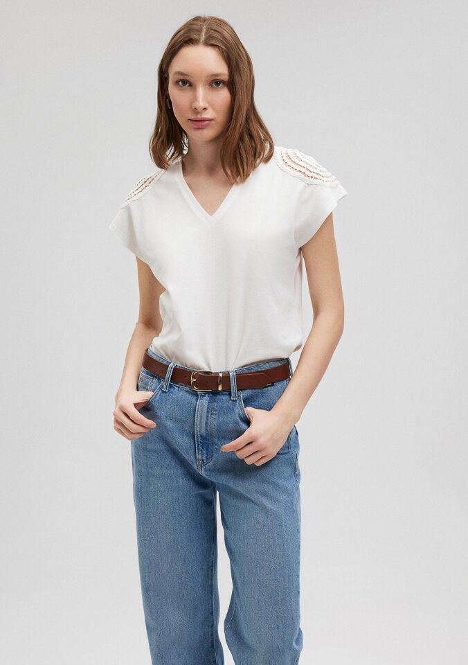 MAVİ KADIN KOLSUZ V YAKA JERSEY Kırık Beyaz 1612310-70057