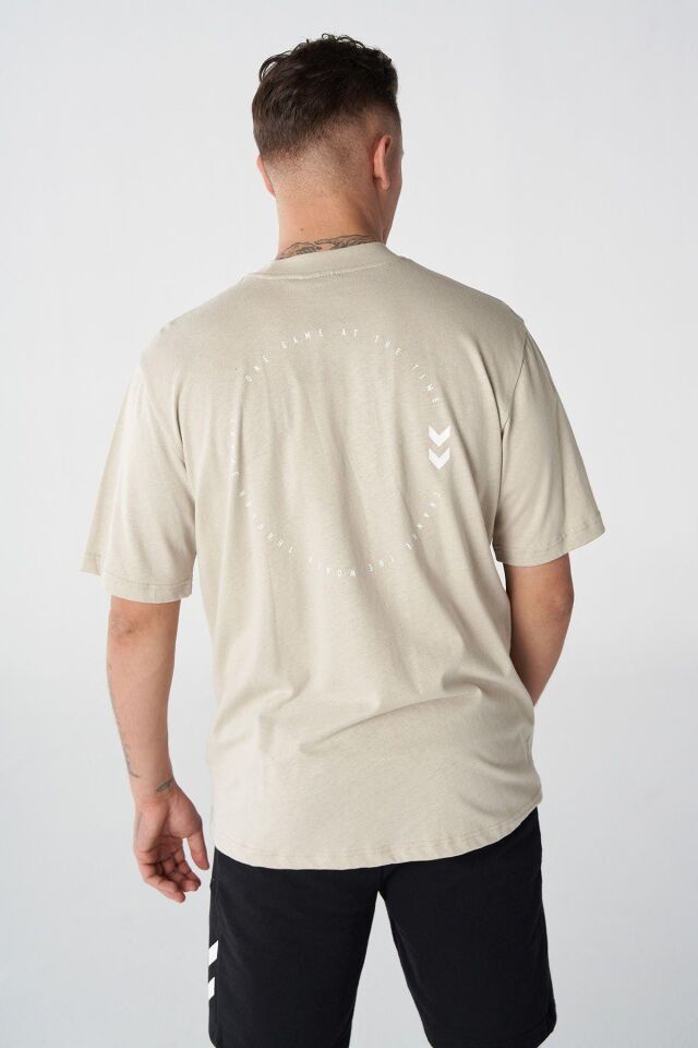 HUMMEL ERKEK KISA KOL T-SHIRT HMLSEAN OVERSIZE T-SHIRT S/S 911856