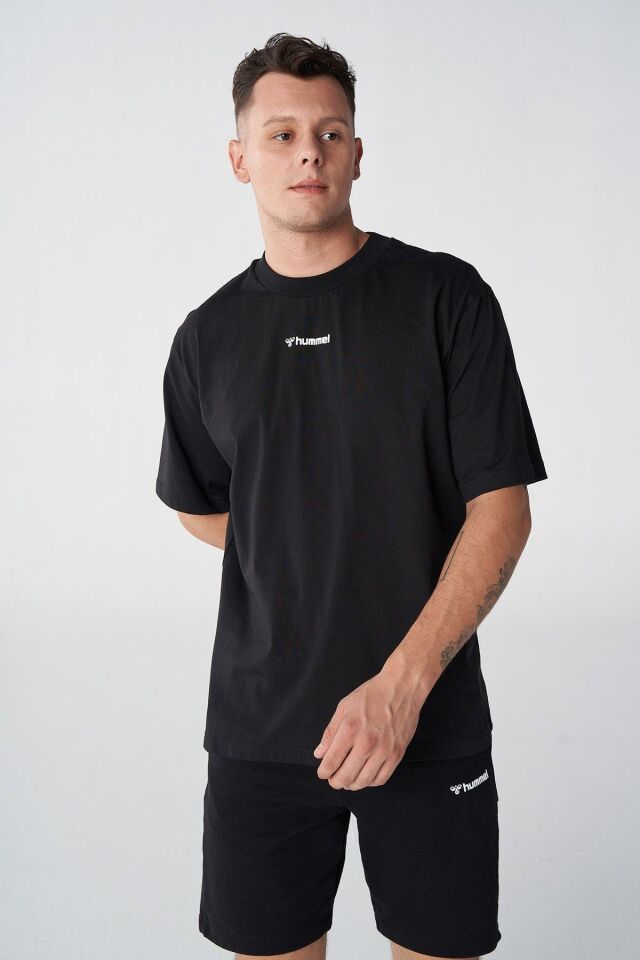 HUMMEL ERKEK KISA KOL T-SHIRT HMLSEAN OVERSIZE T-SHIRT S/S 911856