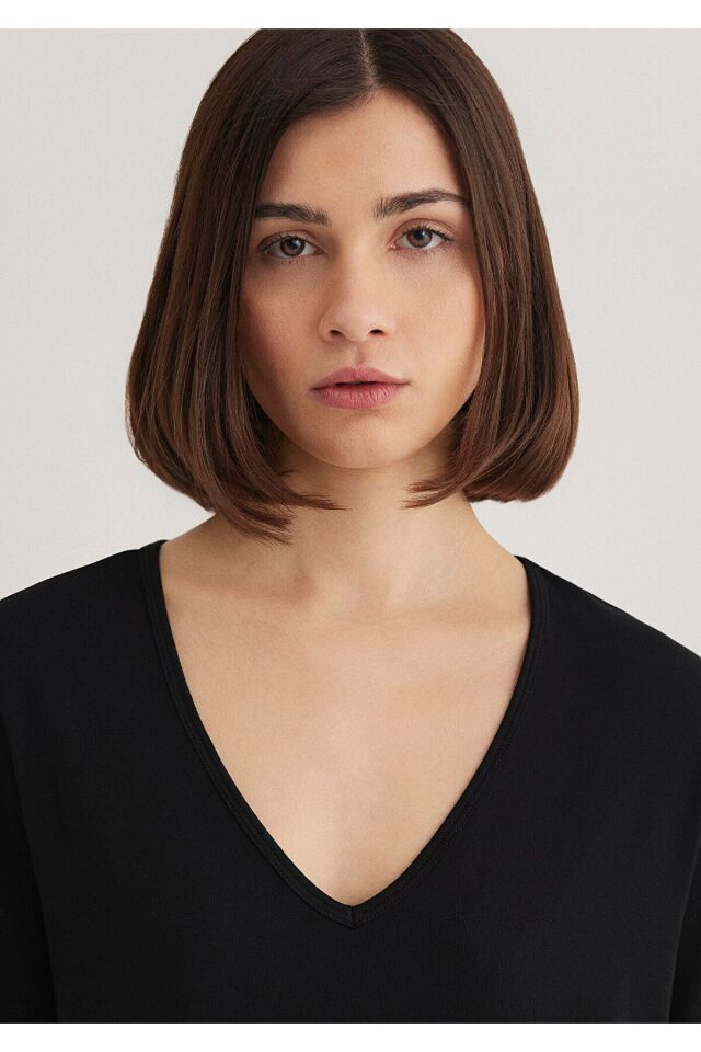 MAVİ KADIN V YAKA BASIC Siyah 1612381-900