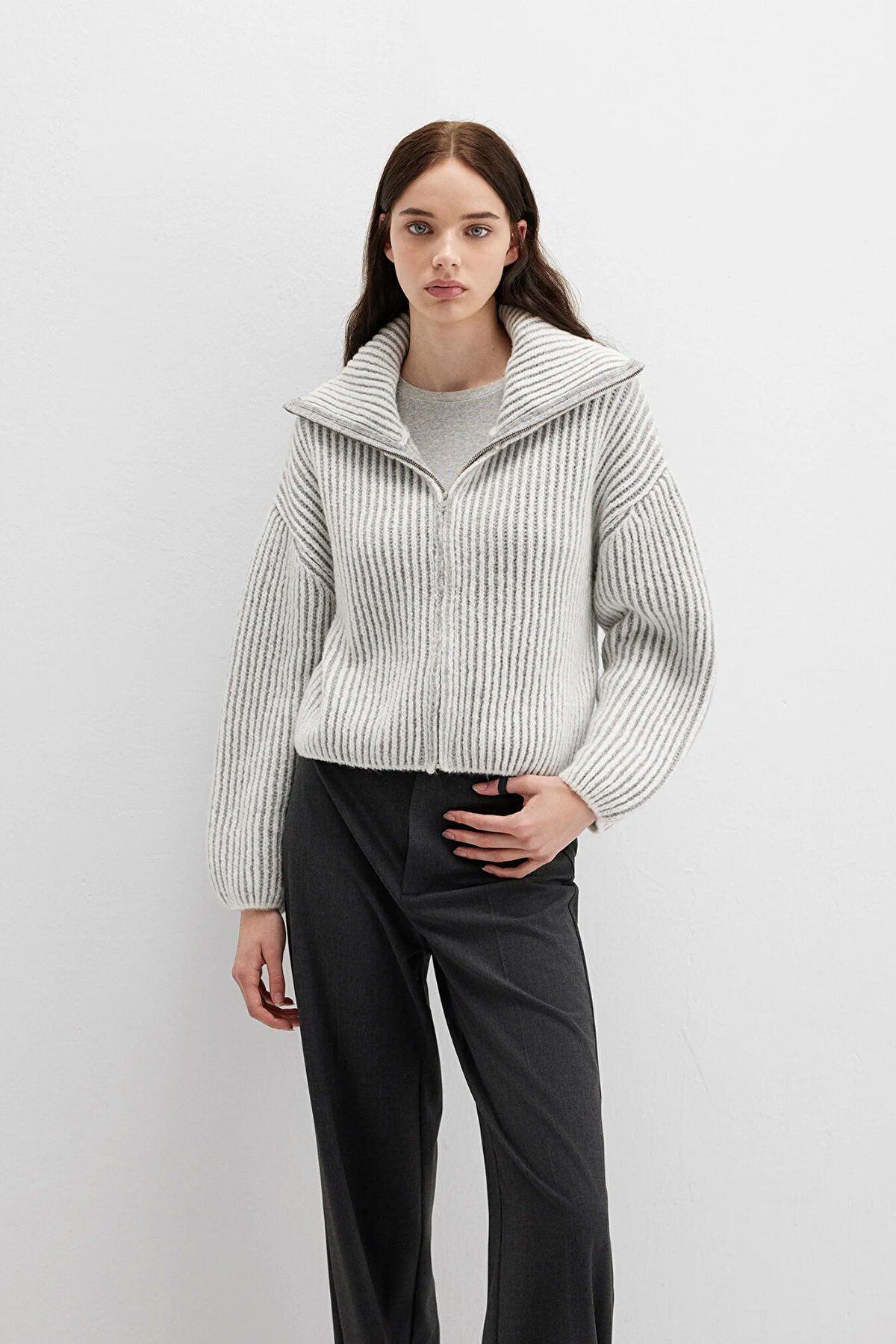 MAVİ KADIN FERMUARLI TRİKO  Antique White Stripe 1710806-86426