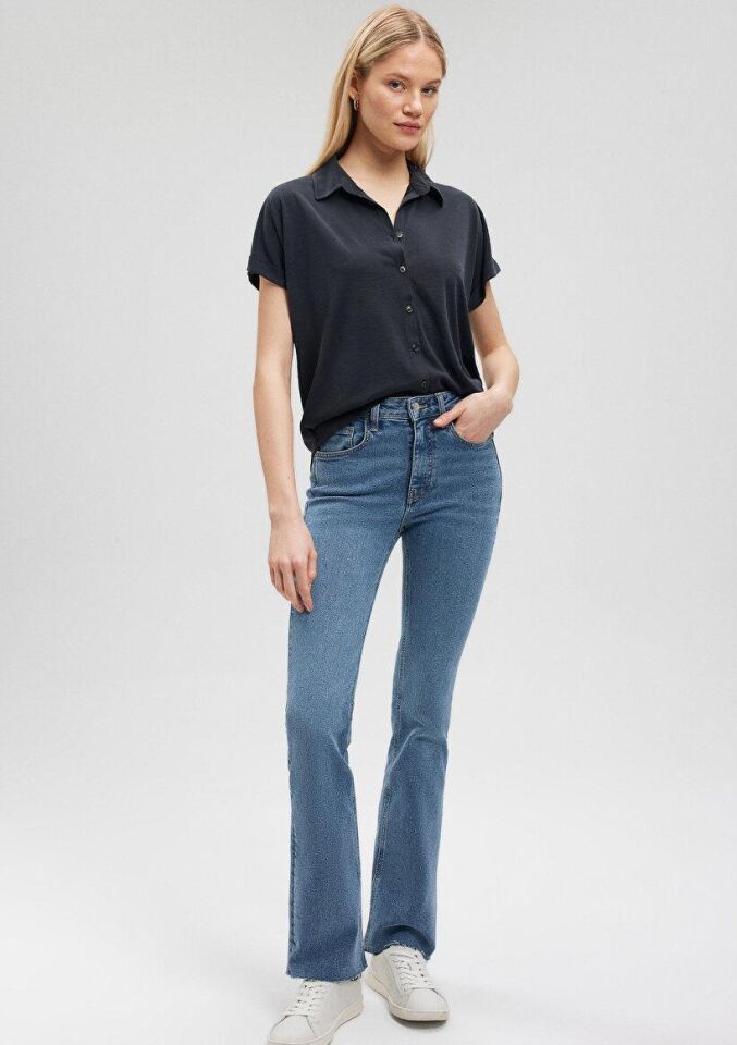 MAVİ KADIN KISA KOL TİŞÖRT  Siyah 168081-900