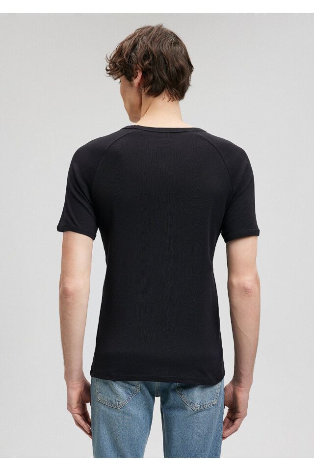 MAVİ ERKEK V YAKA TİŞÖRT  Siyah 061313-902