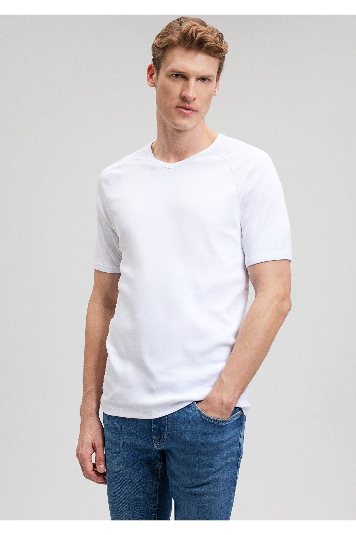 MAVİ ERKEK V YAKA TİŞÖRT  Beyaz 061313-622