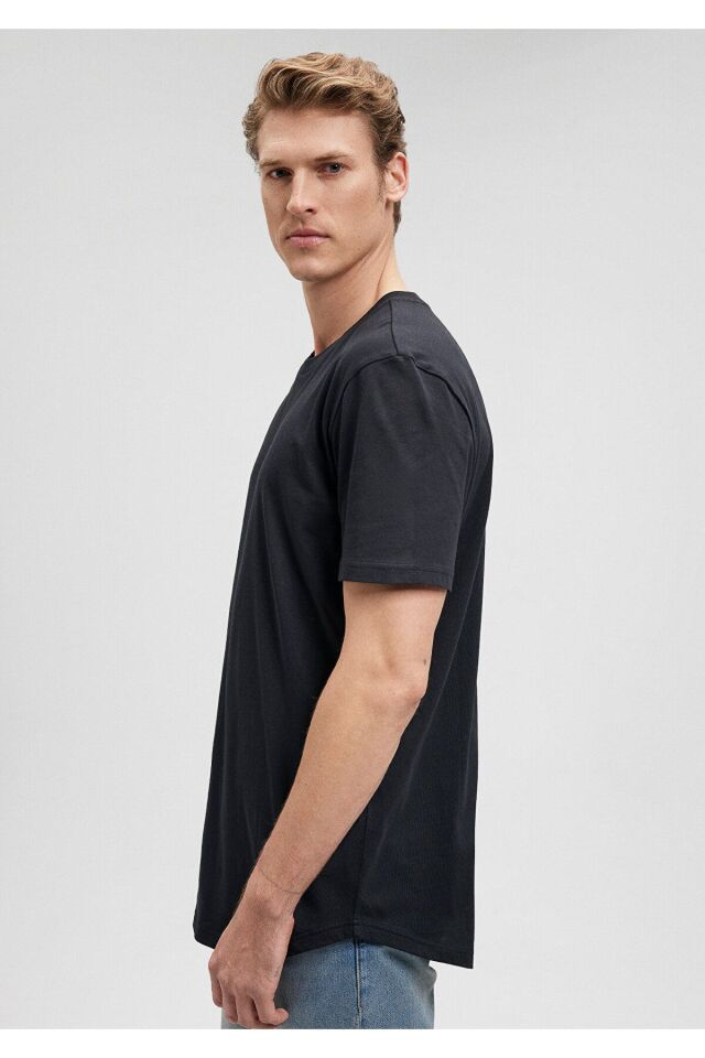MAVİ ERKEK BASIC TISÖRT Siyah 067082-900