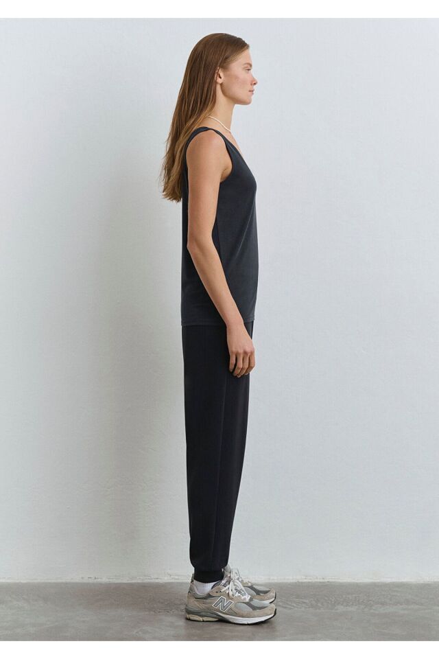 MAVİ KADIN KOLSUZ PENYE Siyah 1610423-900