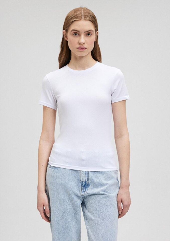 MAVİ KADIN YUVARLAK YAKA BASIC TİŞÖRT BEYAZ 1600963-620
