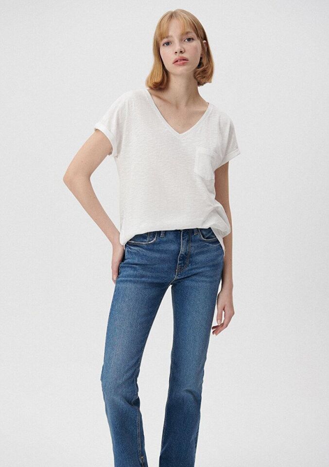 MAVİ KADIN V YAKA BASIC TİŞÖRT Beyaz 1600961-620