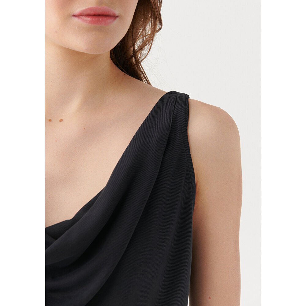 MAVİ KADIN KOLSUZ PENYE Siyah 1610420-900 SİYAH - M