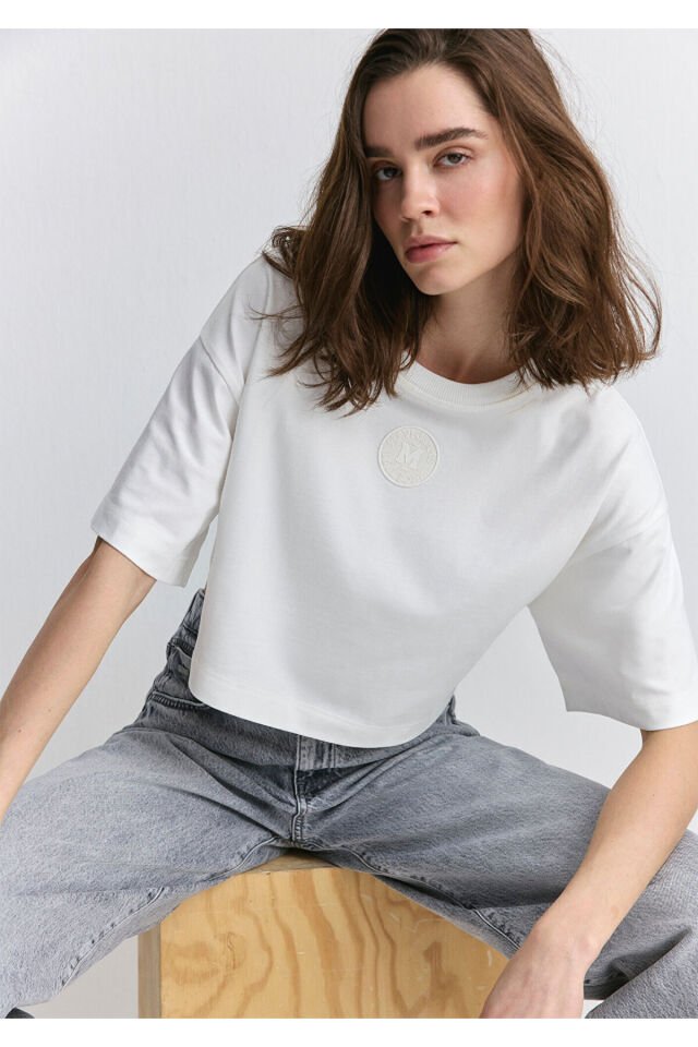 MAVİ KADIN BISIKLET YAKA LOGO T-SHIRT Kırık Beyaz 1612892-70057