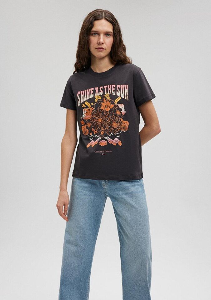 MAVİ KADIN ÇİÇEK BASKILI TİŞÖRT Kömür 1612393-70087