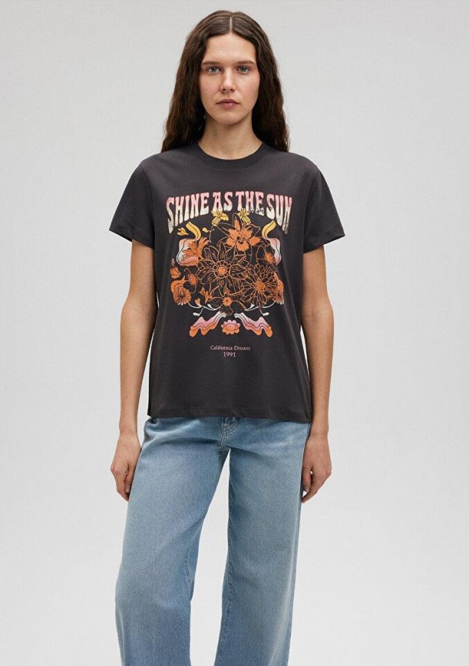 MAVİ KADIN ÇİÇEK BASKILI TİŞÖRT Kömür 1612393-70087