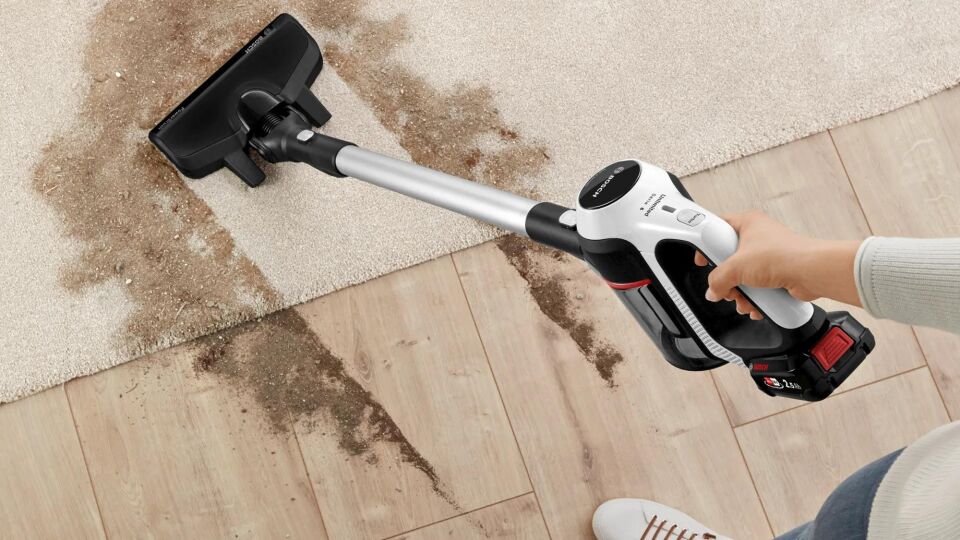 BOSCH BCS61113 SERİE 6 ŞARJLI SÜPÜRGE UNLİMİTED BEYAZ BCS61113