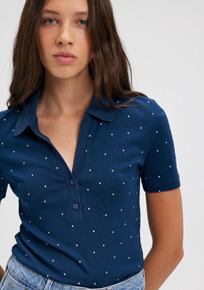 MAVİ KADIN PUANTİYELİ POLO YAKA TİŞÖRT Koyu Laciver 1611398-82318