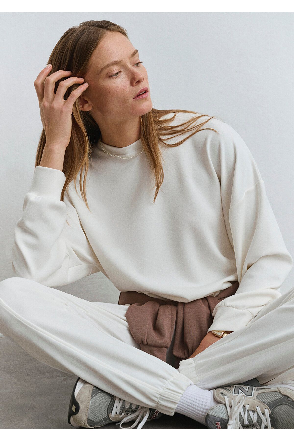 MAVİ KADIN BİSİKLET YAKA SWEATSHIRT Kırık Beyaz 1S10422-70057