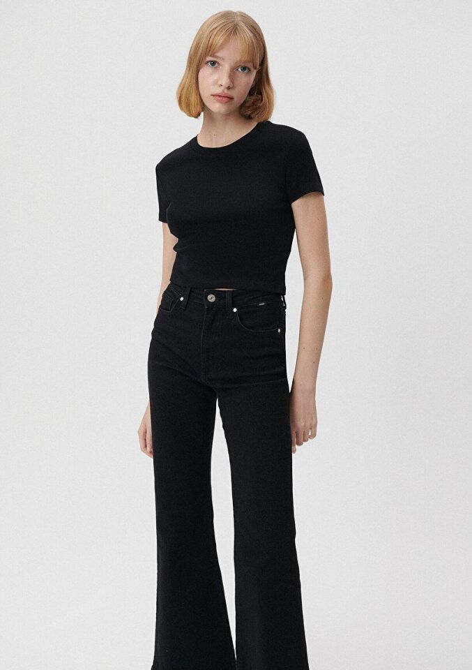 MAVİ KADIN YUVARLAK YAKA BASIC TİŞÖRT SİYAH 1600814-900