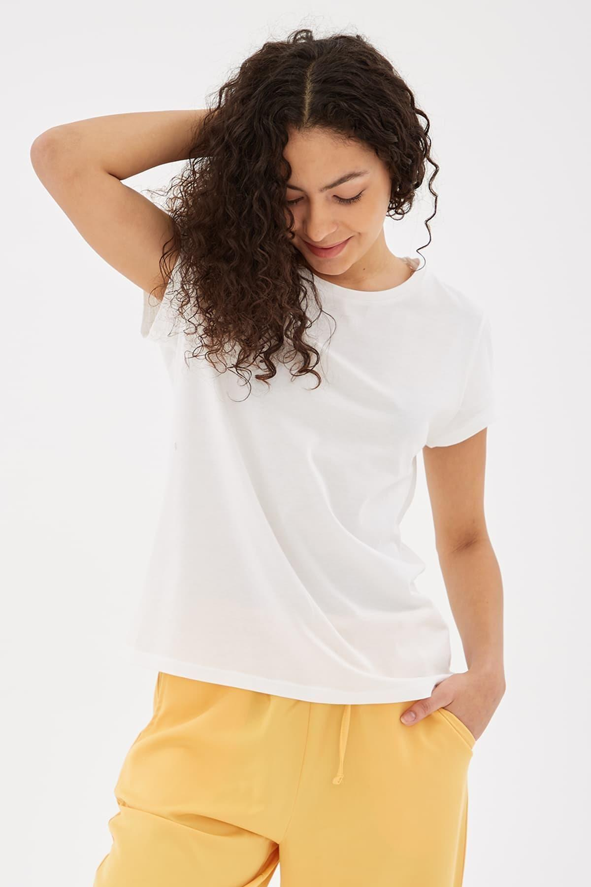 FASHION FRIENDS KADIN BİSİKLET YAKA T-SHİRT 25Y0933K1