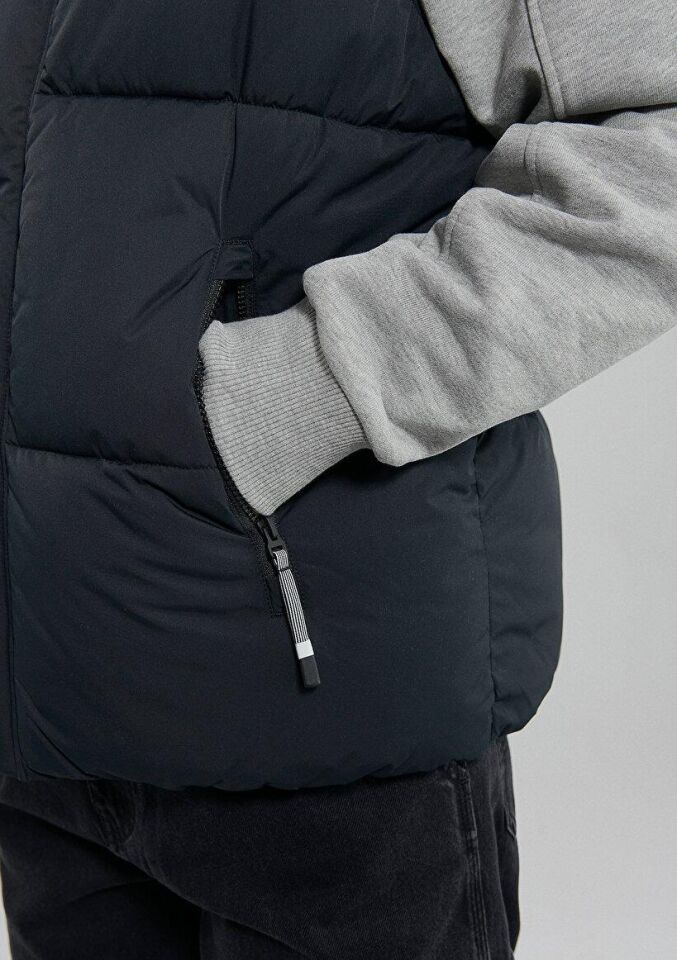 MAVİ ERKEK YELEK Siyah 0110306-900