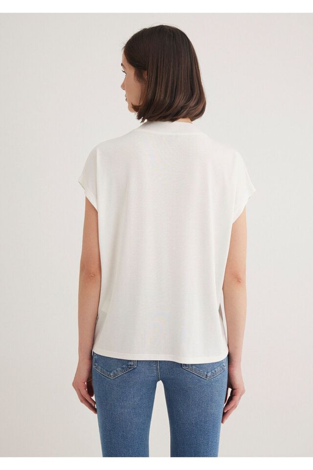 MAVİ KADIN KOLSUZ PENYE UST Kırık Beyaz 1612250-70057