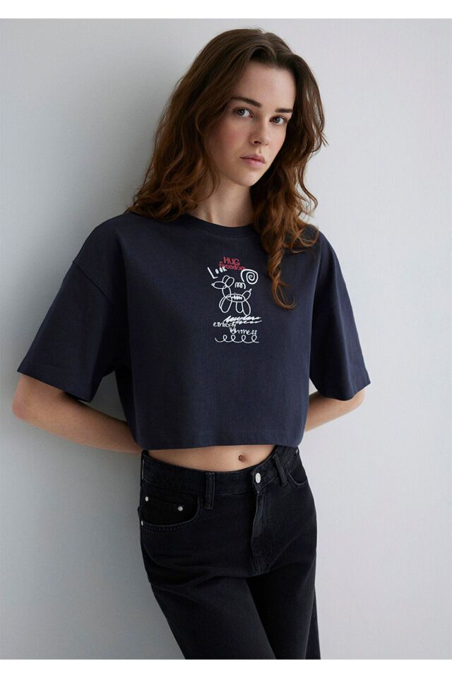 MAVİ KADIN GRAFİK BASKILI MODELLİ TİŞÖRT Kömür 1613101-70087